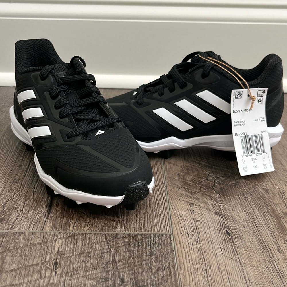 Boys 13 youth adidas Icon 8 baseball cleats. BRAND NEW.